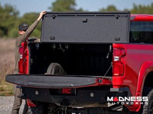 GMC Sierra 1500 Bed Cover - Tri-Fold - Flip Up - Hard Cover - 5'10" Bed GMC Sierra 1500 Bed Cover - Tri-Fold - Flip Up - Hard Cover - 5'10" Bed
